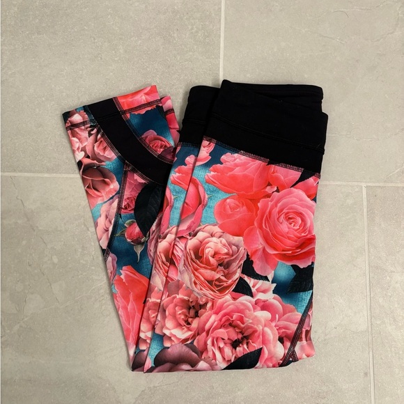 Lululemon Secret Garden Run Inspire Crop Leggings Size 4 - Picture 12 of 13